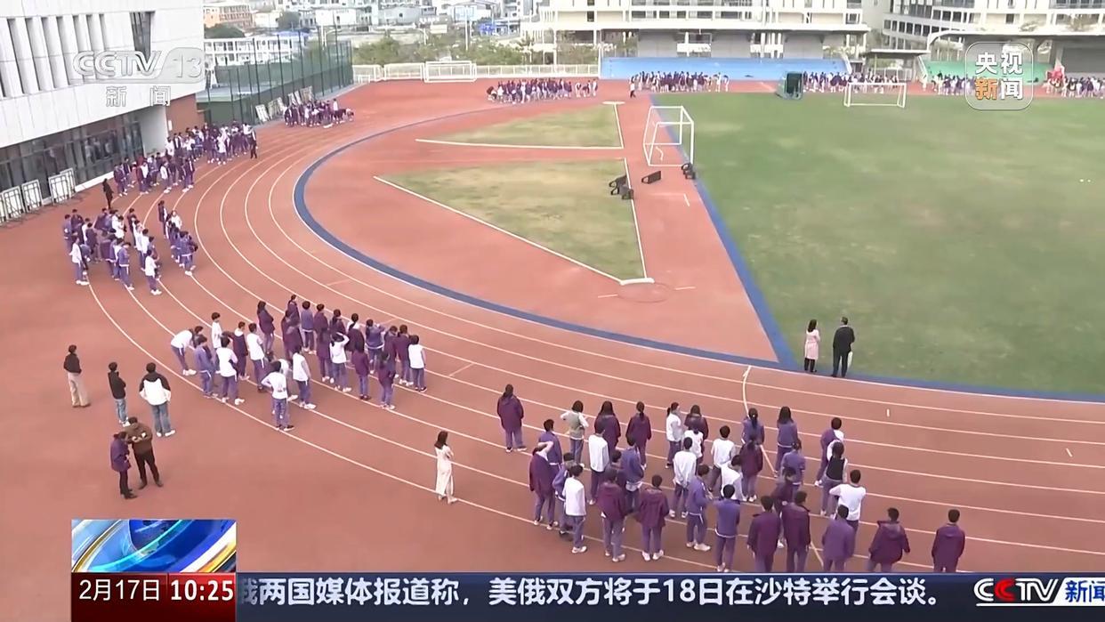 高壓逼搶策